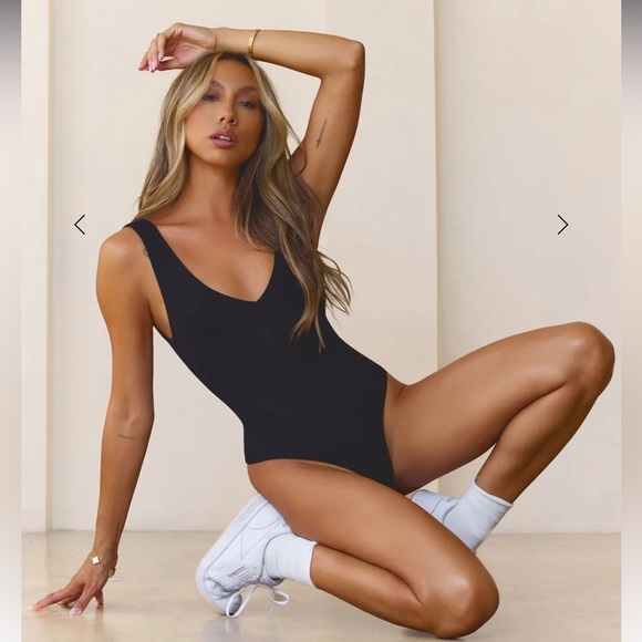 PLT V CUT BLACK COTTON BODYSUIT  S - Picture 3 of 10